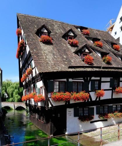 Hotel Schiefes Haus
