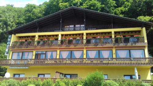 Albergue Hotel Burgberg