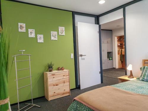 Holiday Home Kleines Eckhaus