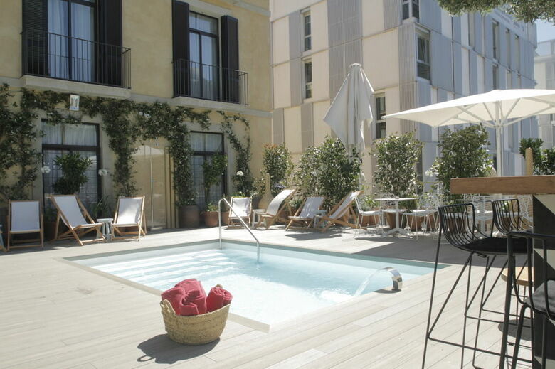 Hotel Oasis