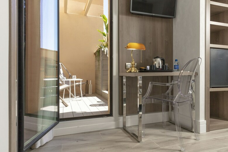 Hotel Oasis
