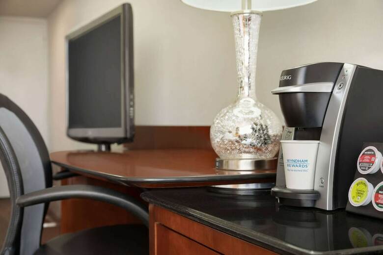 Hotel Travelodge Convention Centre By Wyndham Quebec