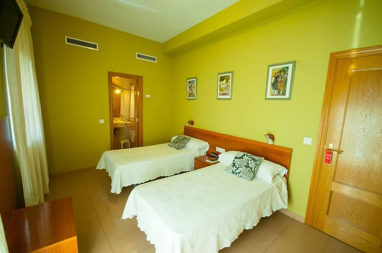 Hotel Dora