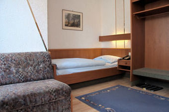 Hostal Hotel Ertl