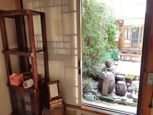 Hostal Soriwool Guesthouse