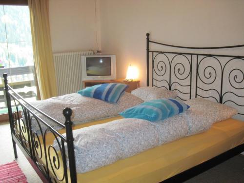 Hostal Chalet Catton