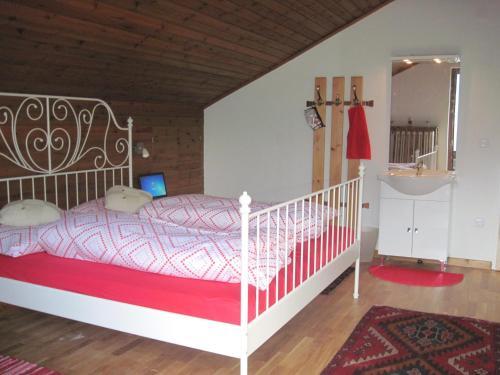 Hostal Chalet Catton