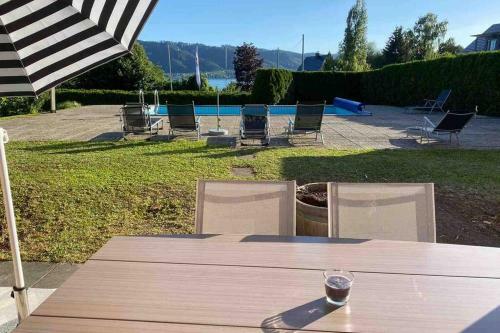 Apartamento Die Seeblume - Ferienwohnung Mit Pool Und Seeblick