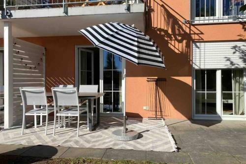 Apartamento Die Seeblume - Ferienwohnung Mit Pool Und Seeblick