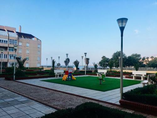 Beautiful Apartment 120m2, Two Minutes From The Beach