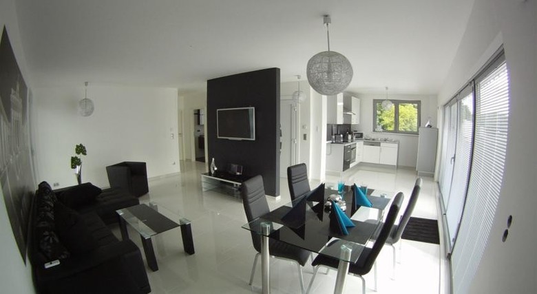 Apartment L�we