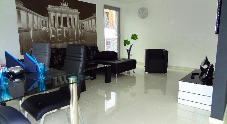 Apartment L�we