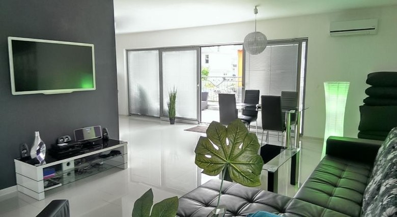 Apartment L�we
