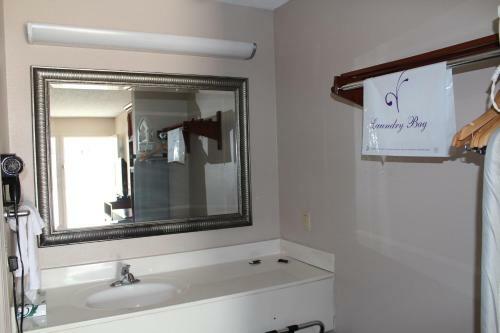 Motel Carom Inn