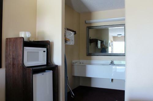 Motel Carom Inn