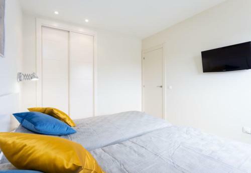 Sunny Castillo Apartment
