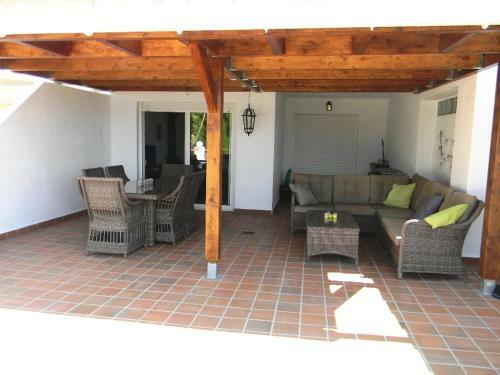 Bonito Apartamento Con Inmensa Terraza Y Piscina