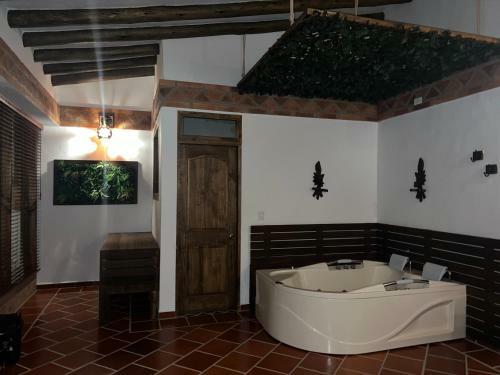 Hotel Glamping Hobbit Aventura Park Villa de Leyva