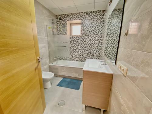 Casa Carlos 3 Bed 2 Bath 1 Min Walking To The Beach
