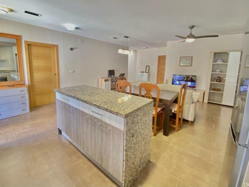 Casa Carlos 3 Bed 2 Bath 1 Min Walking To The Beach