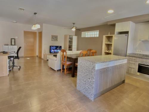 Casa Carlos 3 Bed 2 Bath 1 Min Walking To The Beach