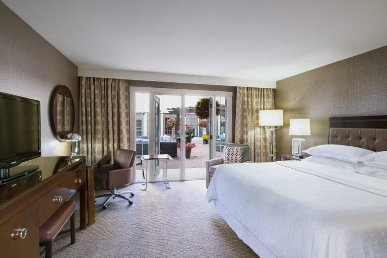Sheraton Red Deer Hotel