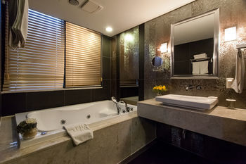 Hotel Pharos