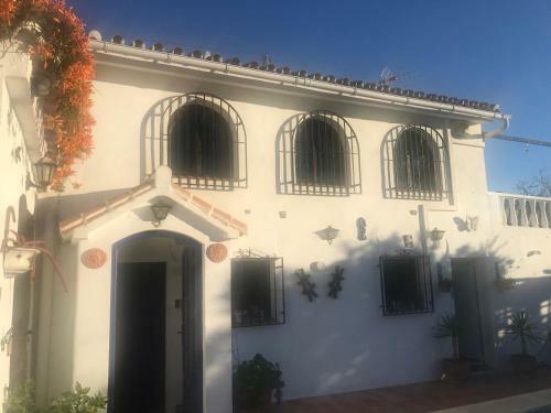 2 Bed Villa With Stunning Campo Views Near Competa