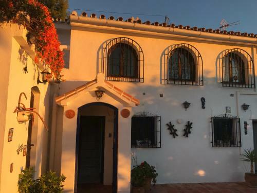 2 Bed Villa With Stunning Campo Views Near Competa
