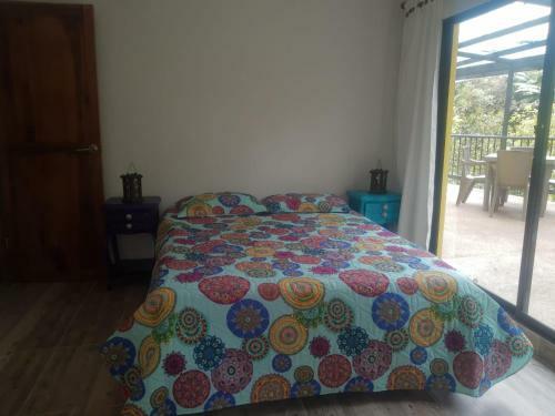 Hostal Alojamiento El Regalo