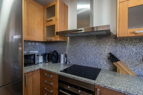 Luxe Apartment With Sea View