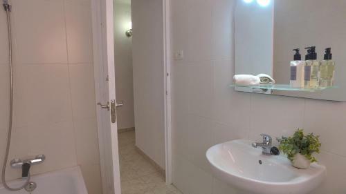 Apartamento A-av Girona