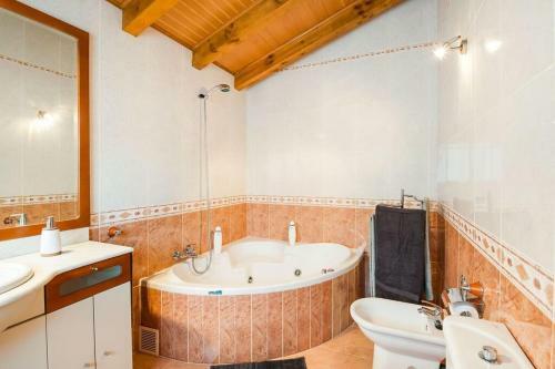 Villa Magn�fica Casa Con Jardin, Bbq E Hidromasaje