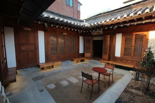 Hostal Doo Hanok Guesthouse