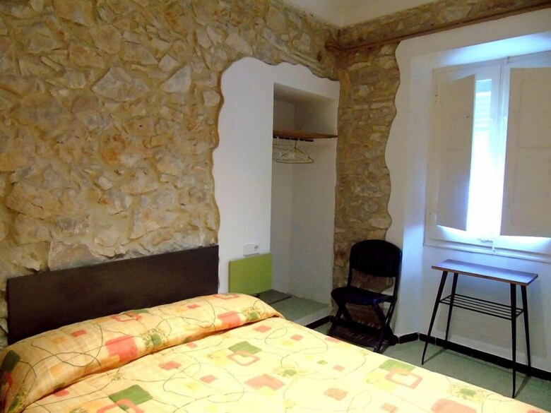 Hostal Pensi� Torrent