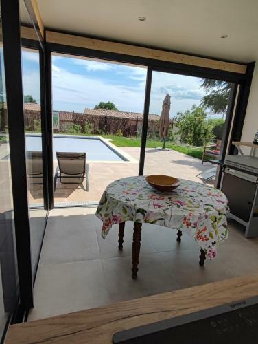 Hostal La Maison Des Romarins