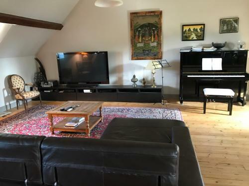 Bed & Breakfast Le Donjon D'anthon