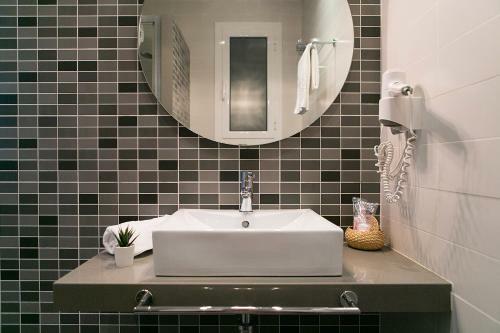 Hostal Blanc Guest House