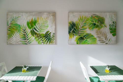 Hostal Blanc Guest House