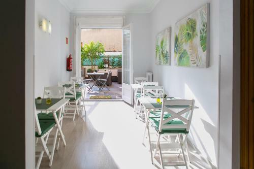 Hostal Blanc Guest House