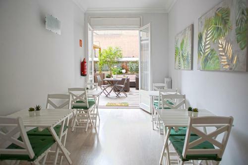 Hostal Blanc Guest House
