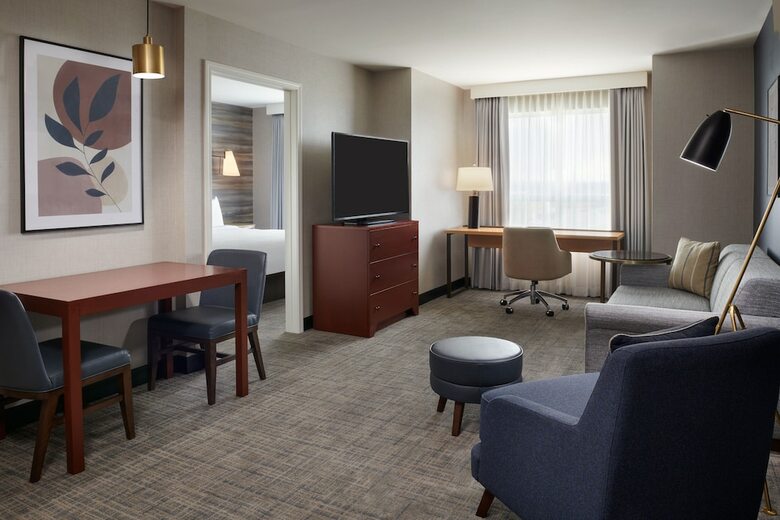 Hotel Residence Inn By Marriott Calgary Airport