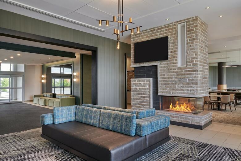Hotel Residence Inn By Marriott Calgary Airport