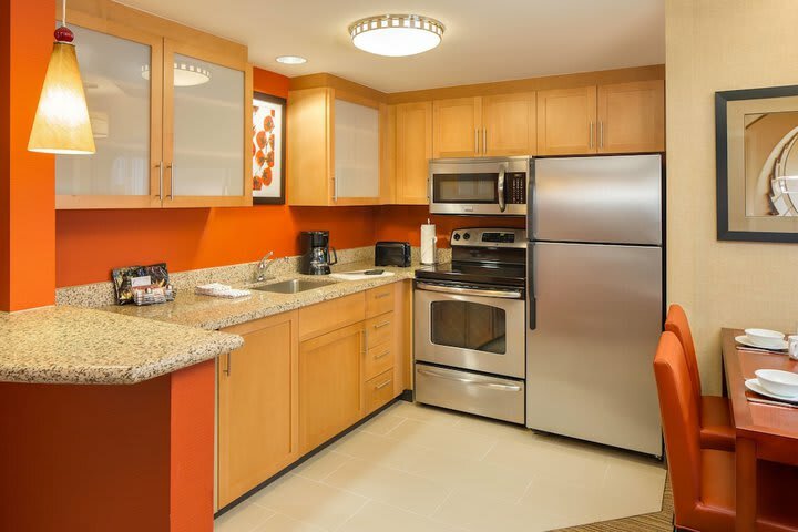 Hotel Residence Inn By Marriott Calgary Airport