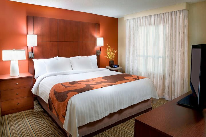 Hotel Residence Inn By Marriott Calgary Airport
