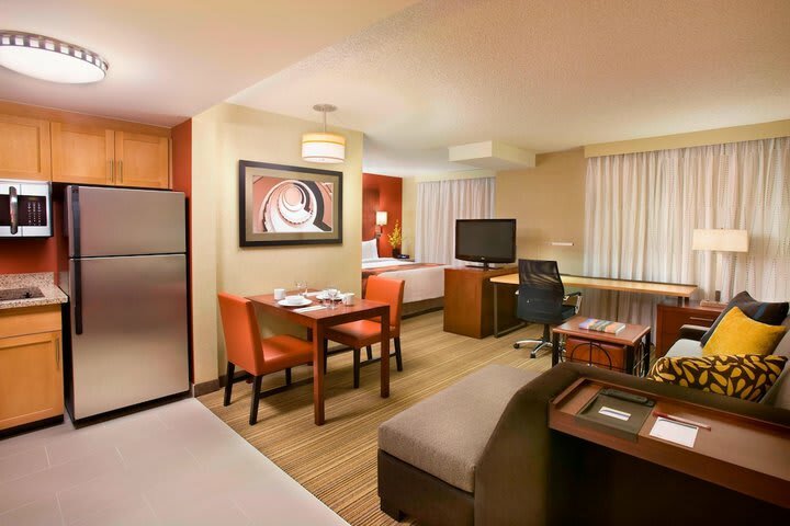 Hotel Residence Inn By Marriott Calgary Airport