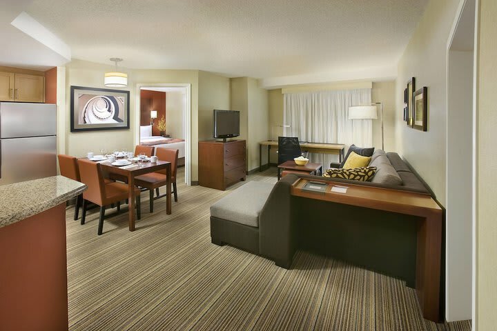 Hotel Residence Inn By Marriott Calgary Airport