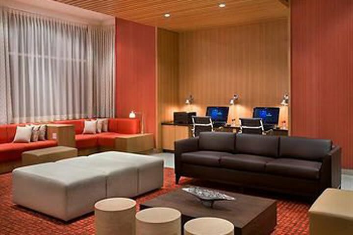 Hotel Residence Inn By Marriott Calgary Airport