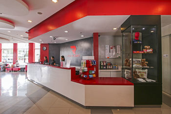 Tune Hotel Aseana City