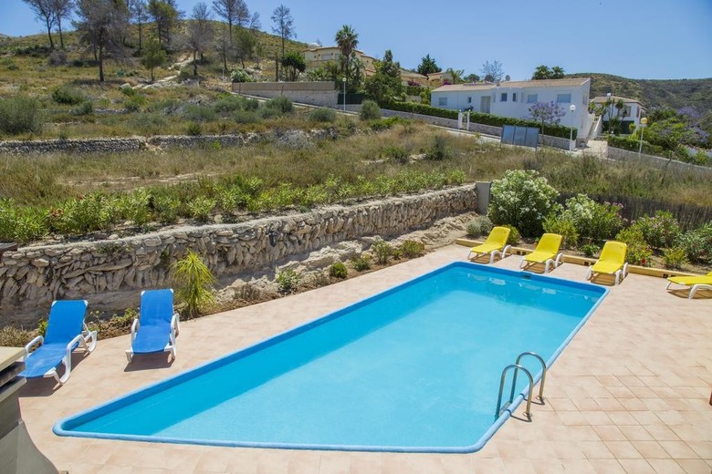 Sunny Villa